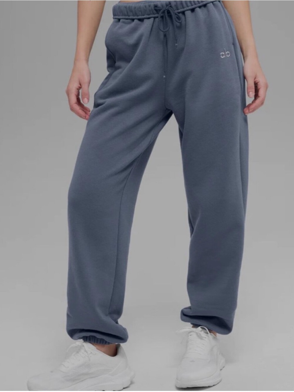 NWT - Alo Accolade sweatpants in bluestone